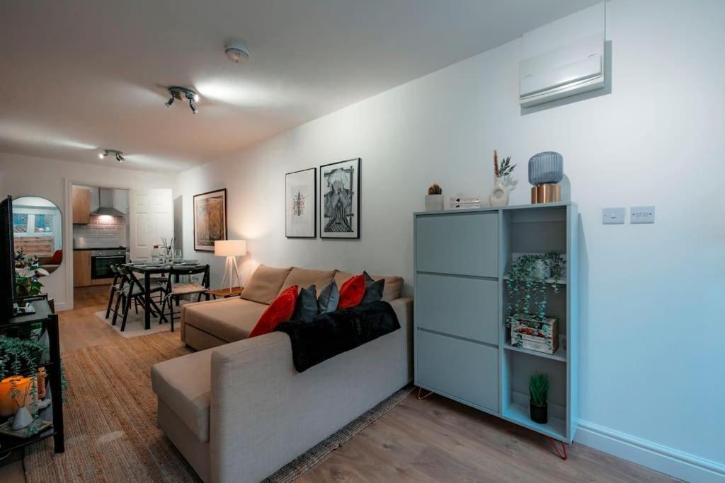 Holiday Home 2Br L 2Ba With Patio-Sleep 6 London Exterior photo